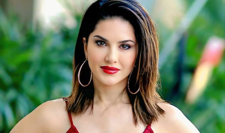 Sunny Leone Biography