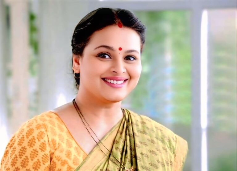 Shilpa Shirodkar Biography