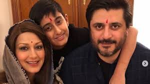 सोनिया बेंद्रे परिवार