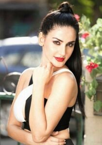 Farah Karimaee biography