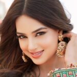 Harnaaz Sandhu Biography